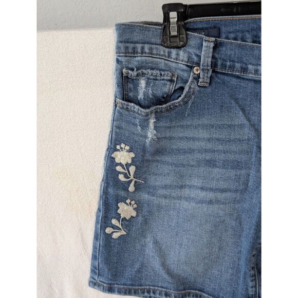 Lucky Brand The Roll Up Denim Shorts Butterfly Embroidery Women's Size 6/28 - Picture 3 of 10